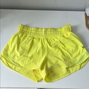 Hotty Hot 2.5" HR Hi-Rise Short 6 Sonic Yellow